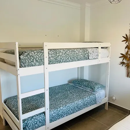 New Flat Surround By Beaches. アパート サグレス