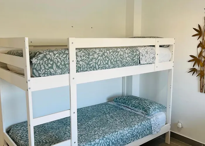 New Flat Surround By Beaches. 아파트 사그레스