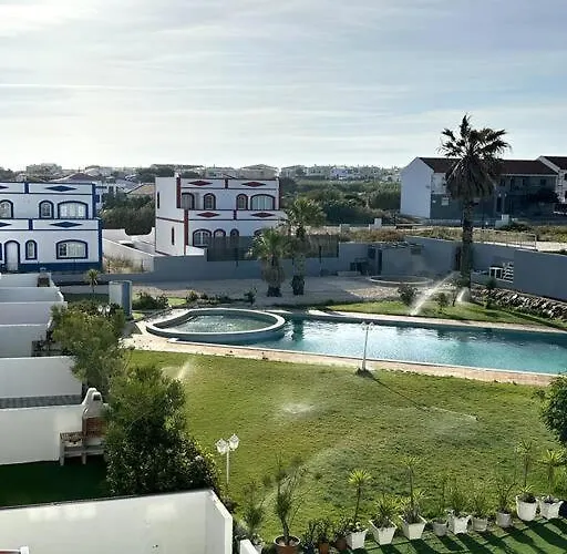 Appartement New Flat Surround By Beaches.