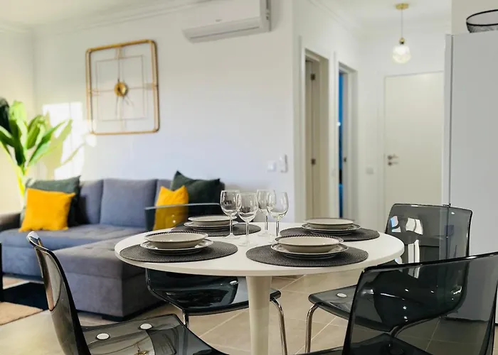 New Flat Surround By Beaches. Appartement *